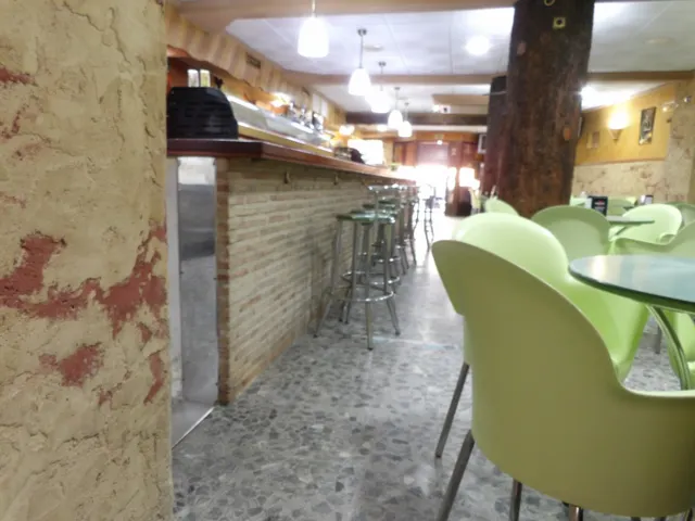 ¿LO TUYO ES LA HOSTELERÍA..?, ESTE ES TU LOCAL - POSIBILIDAD DE OPCIÓN COMPRA — 34