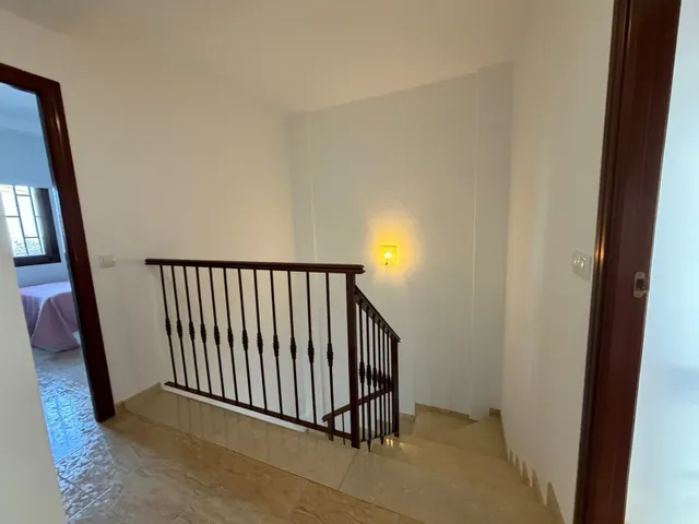 ¡Casa adosada con patio, garaje y sótano en La Victoria, Córdoba! — 24