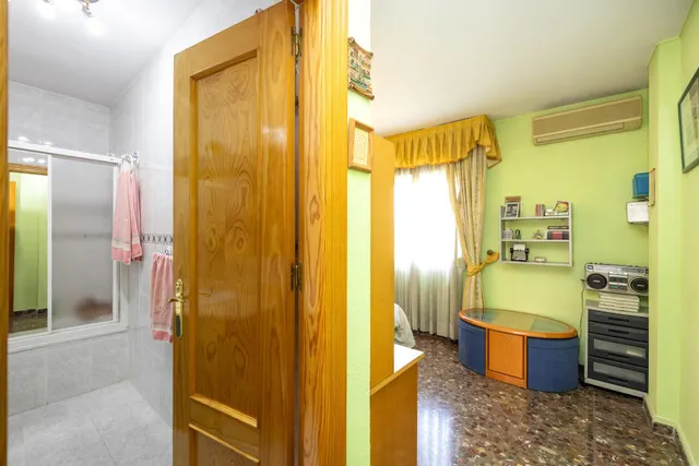 Exclusiva vivienda con gran terraza y múltiples posibilidades frente a Plaza José Zamora en Maracena. — 27
