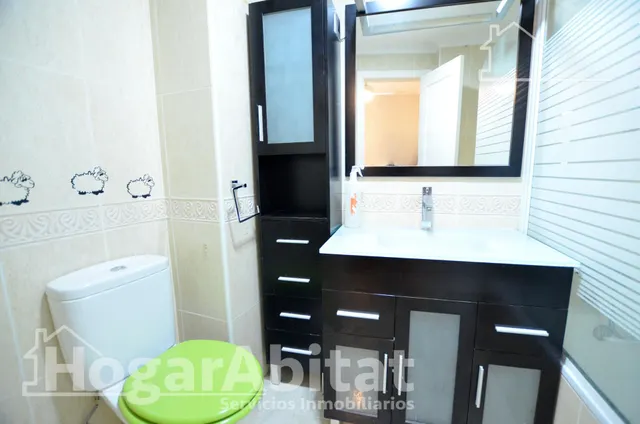 ¡En pleno centro! Impecable, exterior y luminoso con garaje y ascensor, todo amueblado — 22