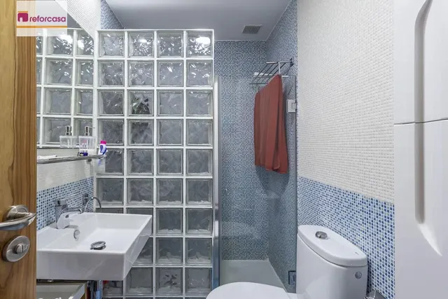 CASA PAREADA EN LA ZUBIA CON PISCINA, ZONA DE BARBACOA Y JARDÍN — 30