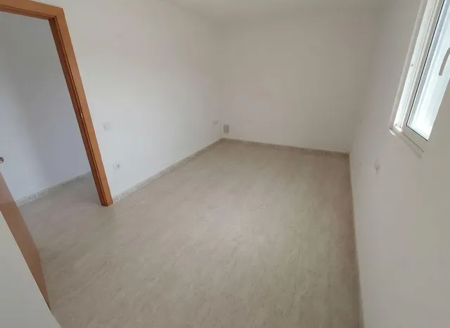 Apartamento a estrenar muy luminoso y bonito balcón — 11