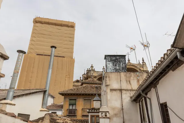 ¡Oportunidad única en el corazón de Granada! — 32