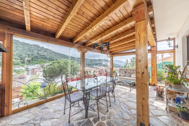 Casa independiente con piscina y vistas en Sant Fost – Lista - foto 2