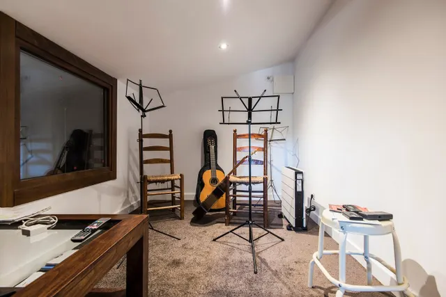 VENTA CHALET EN CASTELLFOLLIT DEL BOIX JARDÍN Y VISTAS!! — 18