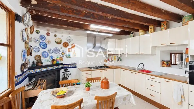 No es una casa más. Es una vivienda de 1880 con carácter. - foto 3