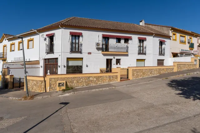 Magnífica casa en la preciosa zona  de Trassierra.Única y con mucho encanto. — 3