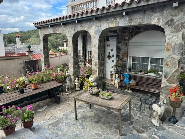 CASA CON ENCANTO CON AMPLIA PARCELA DE MAS DE 3.000 M2 - foto 4