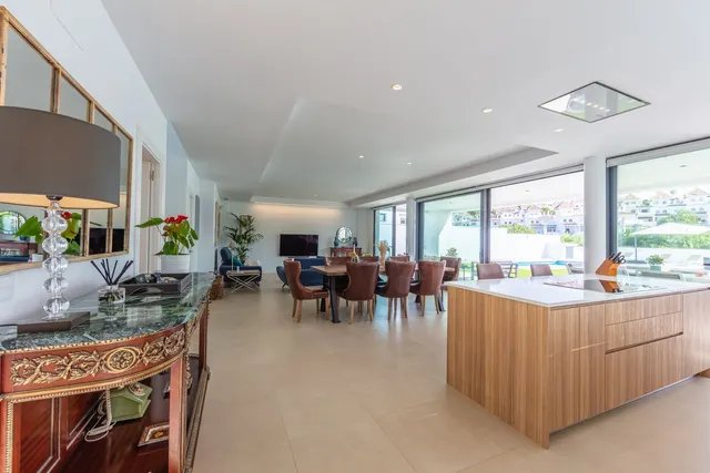 Chalet 4 habitaciones 231m² en venta - Costa del Sol — 20