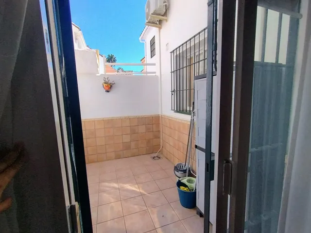 SE ALQUILA ADOSADO EN FUENGIROLA — 19