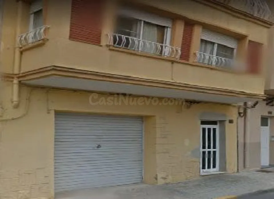 Garaje en venta - Quintanes