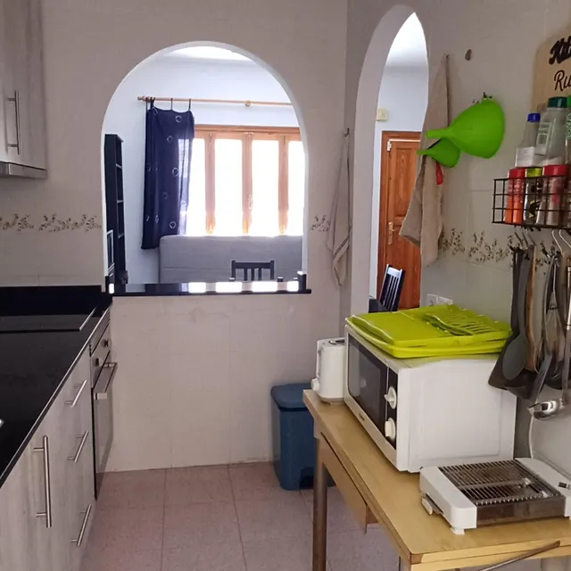 Amplia vivienda en urbanización con aparcamiento y piscina — 23