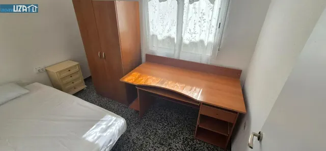 Amplio Piso en Excelente Ubicación — 17