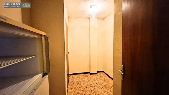 PISO GRANDE MUY CENTRICO PARA REFORMAR — 9