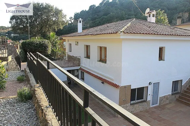 Gran casa en Lloret de Mar (Canyellas). - foto 2