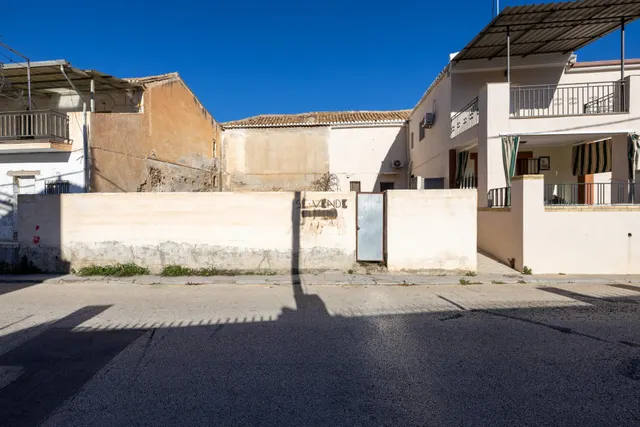 SOLAR EN VENTA EN UNA ZONA INMEJORABLE — 4