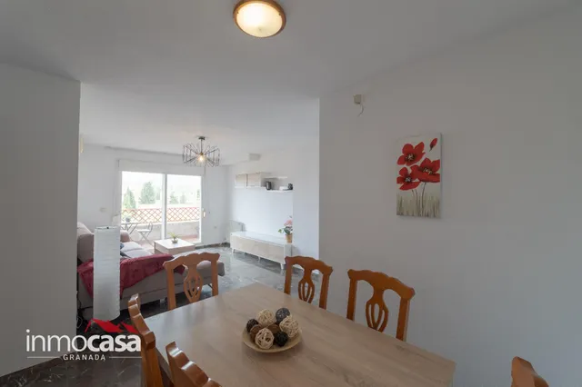 Se Vende amplio piso en  zona Villarejo, con Terraza y Vistas Despejadas — 12