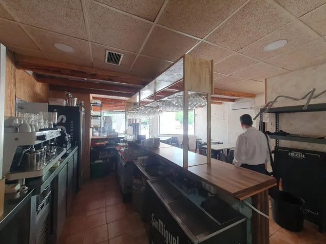 LOCAL COMERCIAL DISPONIBLE EN SEVILLA ESTE - foto 4