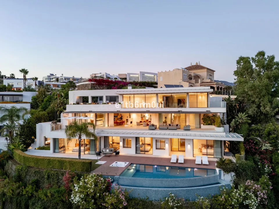 Chalet 5 habitaciones 642m² en venta - Costa del Sol