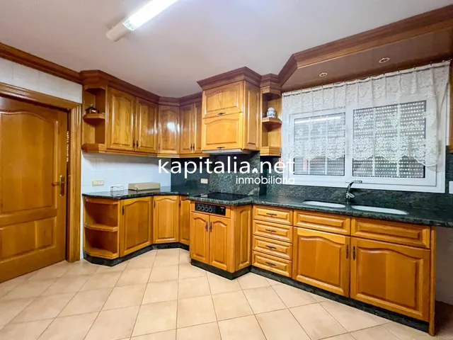 Magnifico chalet a la venta en Valencia — 7