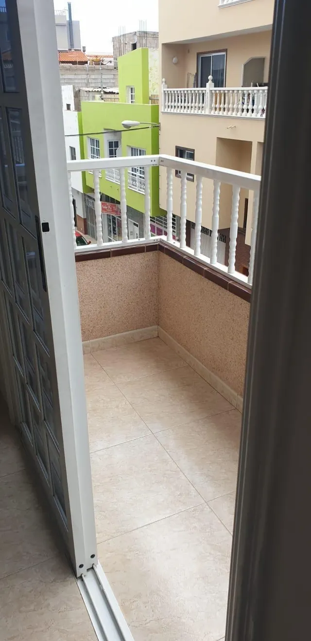 Fraile. Piso 1 habitación, balcon, salon comedor. vistas. no neceista mejoras — 8