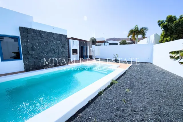Bungalow con piscina y estudio independiente en Playa Blanca - foto 3