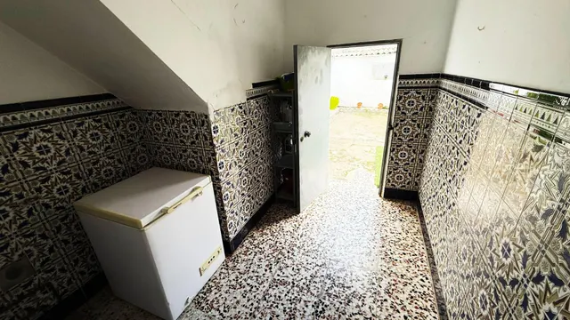 Casa en planta baja con gran patio para reformar en la carretera de medina — 21