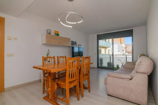 Impecable y céntrico en Manresa: 3 hab, suite y balcón — 10