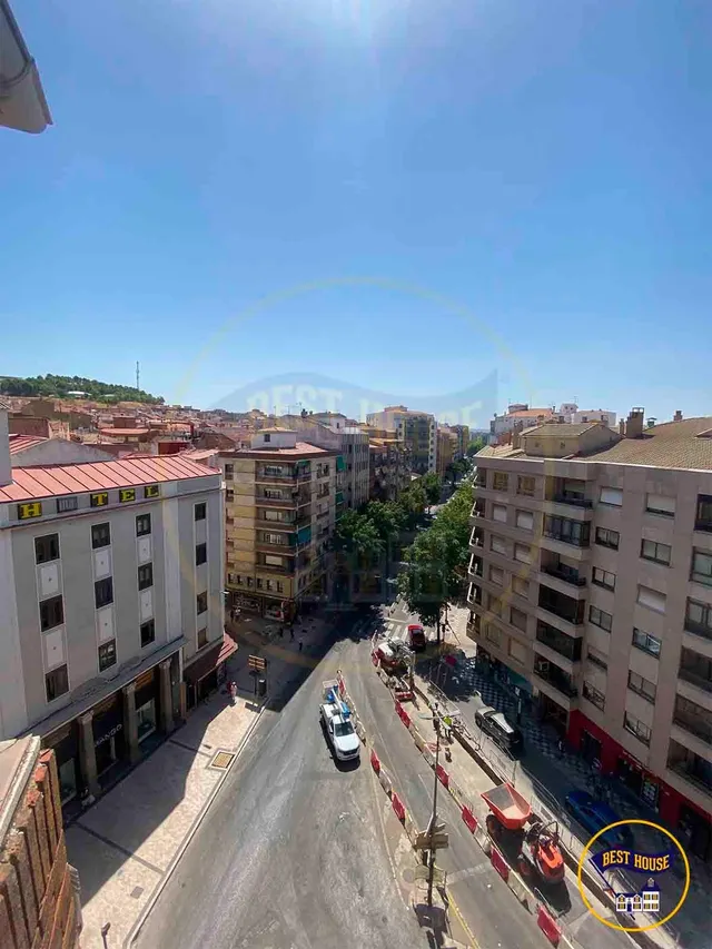 PISO EN VENTA EN PLENO CENTRO DE CUENCA — 36