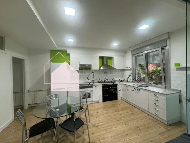 ALQUILER PLANTA BAJA CASA CON JARDÍN - foto 2