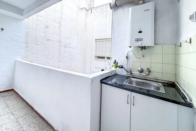 **Piso totalmente reformado de cuatro habitaciones y un baño** — 38