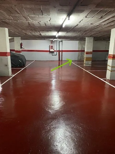 Parking en Av. Generalitat 26 (coche mediano o pequeño) — 7