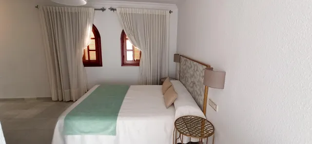 PRECIOSO HOTEL, TOTALMENTE REFORMADO EN ARCOS DE LA FRONTERA — 18