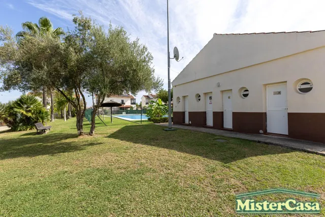 Exclusiva casa pareada de 4 dormitorios con sotano junto al campo de golf — 50
