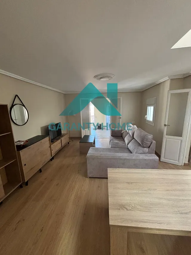 ¡PISO REFORMADO EN VENTA EN PLAZA DE SANTIAGO, CÁCERES! — 8