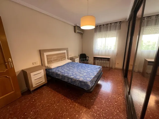 MAGNIFICO PISO DE ESTUDIANTES