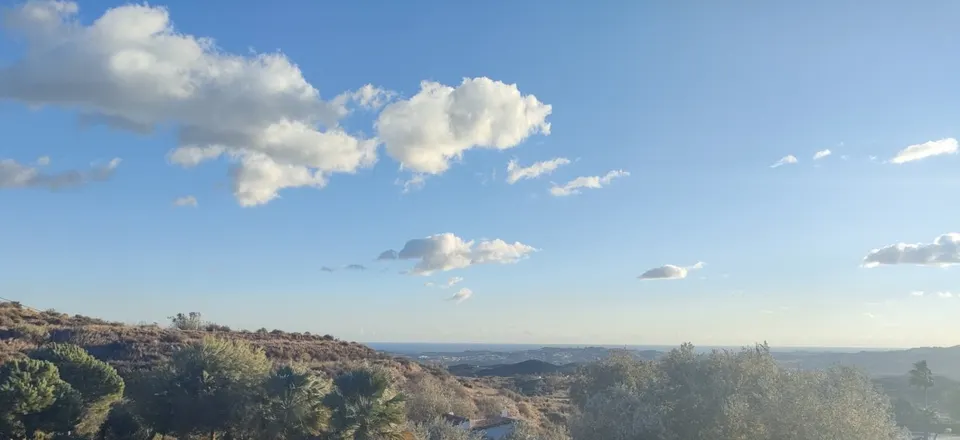 VIVIR EN LA NATURALEZA CON TODOS LOS SERVICIOS A MENOS DE 5 KM