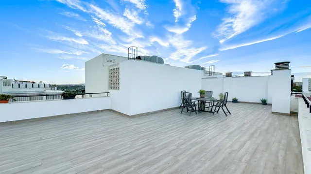 ÁTICO CON SOLÁRIUM EN AVDA. IMPERIO ARGENTINA. MÁLAGA — 29
