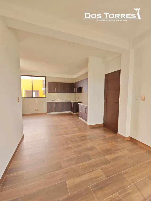 $us.- 129.500 Amplia casa nueva a estrenar, con 4 dormitorios, próximo a 4 esquinas. — 45