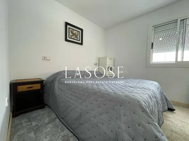 Apartamento amueblado de dos dormitorios en alquiler al lado - foto 3