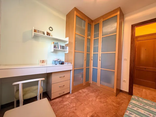 Fantástico piso de dos dormitorios en el centro de Benidorm — 12