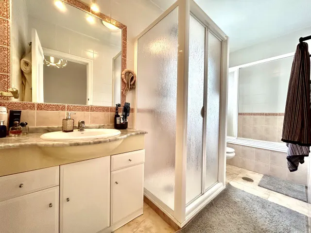 Chalet adosado de 3 dormitorios y 2 baños en orihuela costa (dehesa de campoamor) — 21