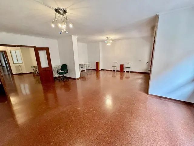 PISO DE GRANDES DIMENSIONES — 2