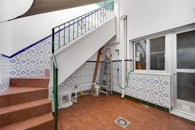 Elegante Propiedad Doble con Vistas al Campo y Acabados de Lujo — 31