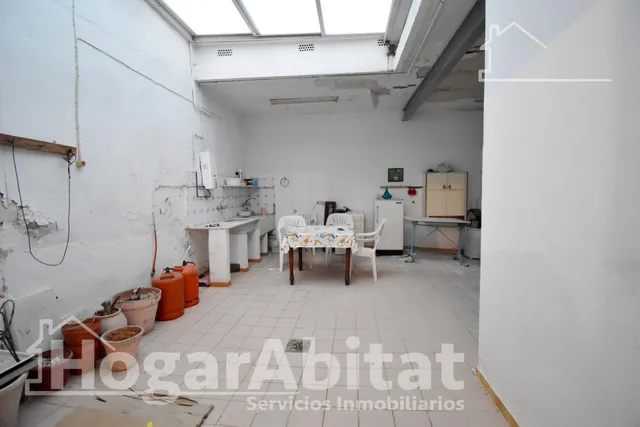 AMPLIA CASA DE PUEBLO CON TERRAZA, BALCÓN Y TRASTERO — 19