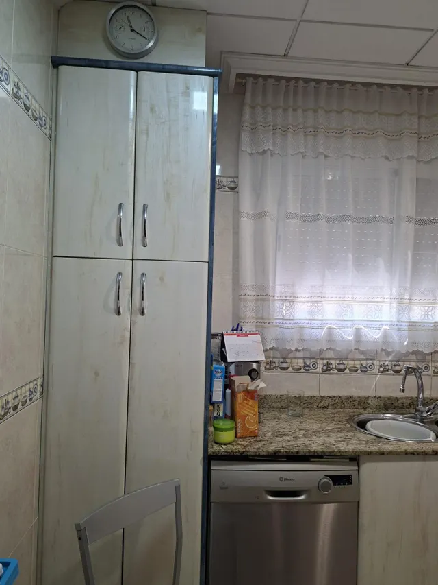 Excepcional Piso con Garaje para Familias y Profesionales - €180.000 — 9