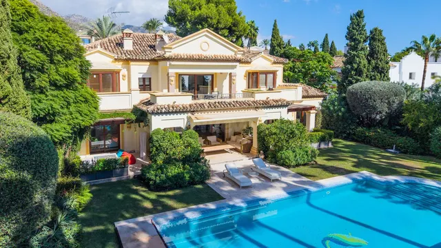 Chalet 7 habitaciones 985m² en venta - Marbella - foto 4