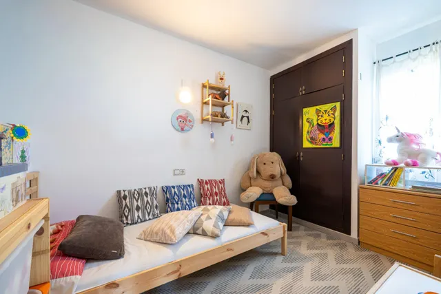 Amplio y luminoso piso de 4 habitaciones con dos plazas de parking en son ferrer — 17