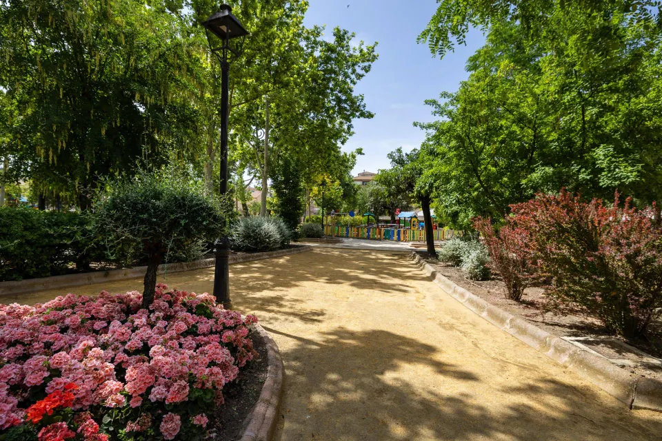 🏠 AMPLIO PISO EN EL CENTRO DE ALCALÁ LA REAL – 190 m2 CON TERRAZA Y OPCIÓN DE GARAJE