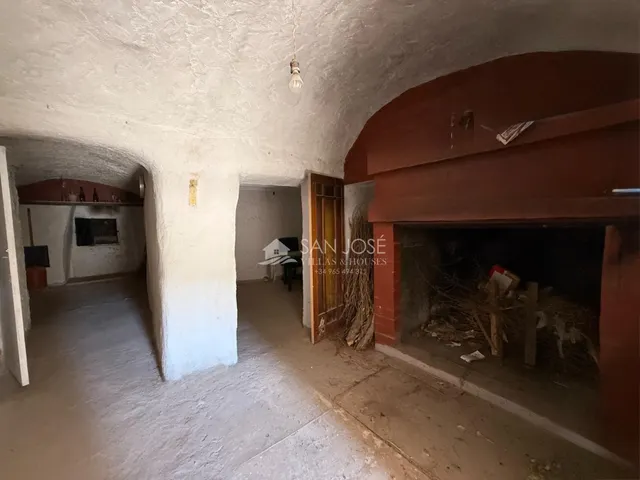 Se vende cueva para reformar en la zona de carrefour de Petrer — 9